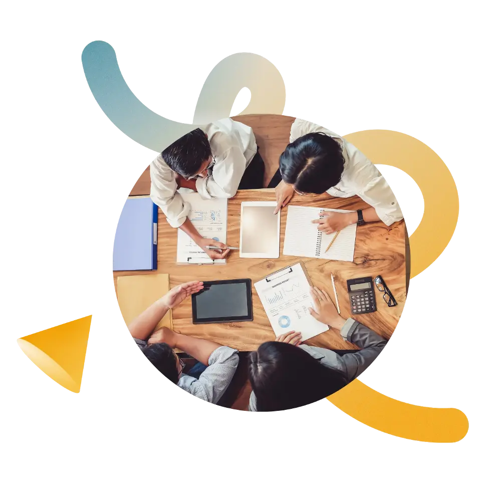 Equipo colaborando en el diseño de un producto digital
